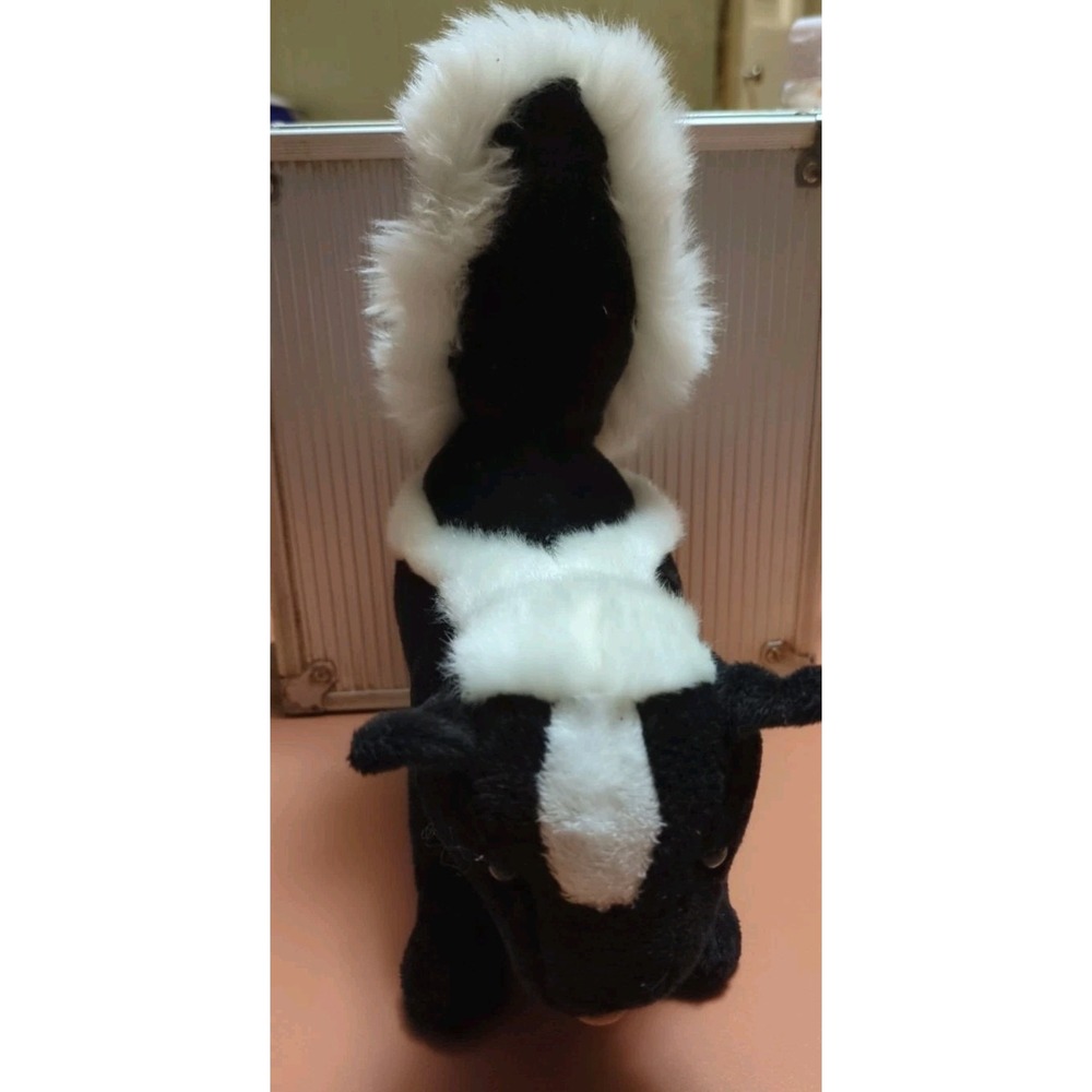 Tiger Tale Toys Plush Stuffed Skunk Cute And Cuddly - Picture 2 of 5